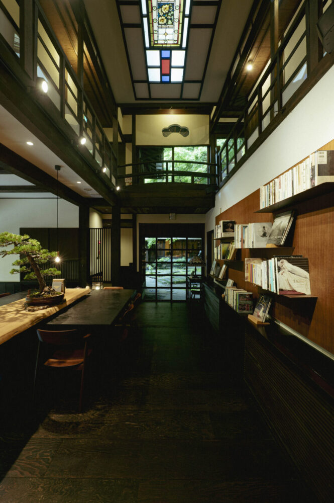 森のライブラリー｜明治の森 箕面 音羽山荘